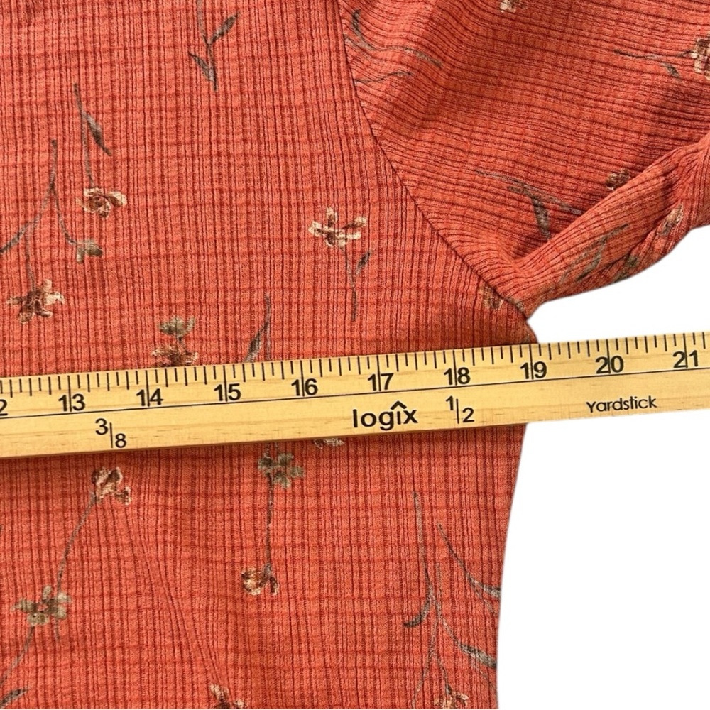 Women’s Textured Rust Floral Tee Bohemian Autumn Top Minimal Vintage Style Sz S - Picture 3 of 6